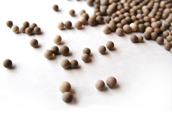 自然の不思議、天降石のサンドバス体験